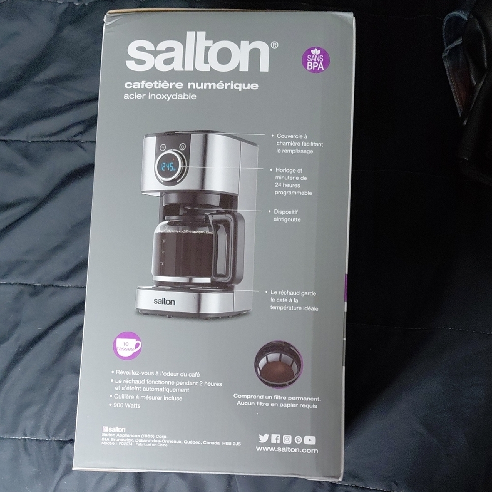 Salton Digital Coffee Maker - Black and Silver - Picture 4 of 4